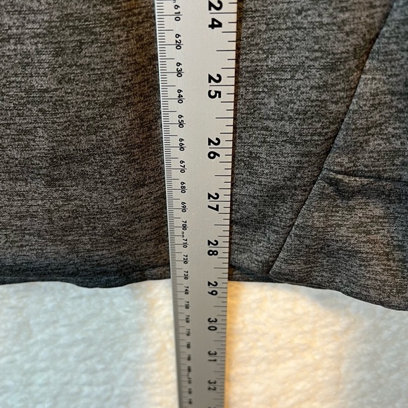 Nike Men’s Hoodie Sweatshirt Gray and Black Center Swoosh Size Medium Polyester - Picture 9 of 10